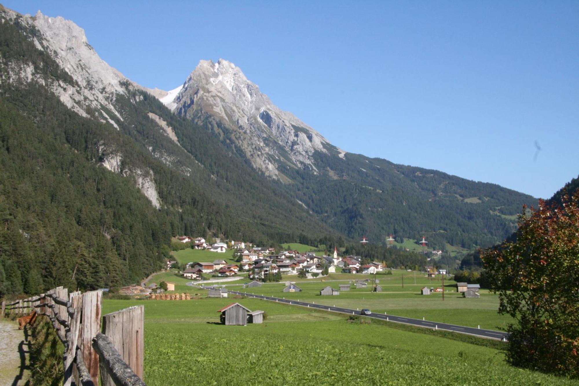 Hotel Traube Pettneu am Arlberg Εξωτερικό φωτογραφία